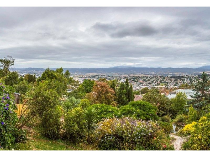 18 Craiglands Crt, West Launceston TAS 7250