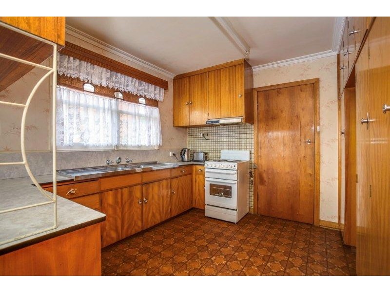5 Cedar St, Newnham TAS 7248