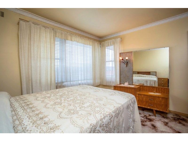 5 Cedar St, Newnham TAS 7248