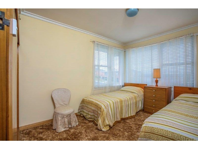 5 Cedar St, Newnham TAS 7248