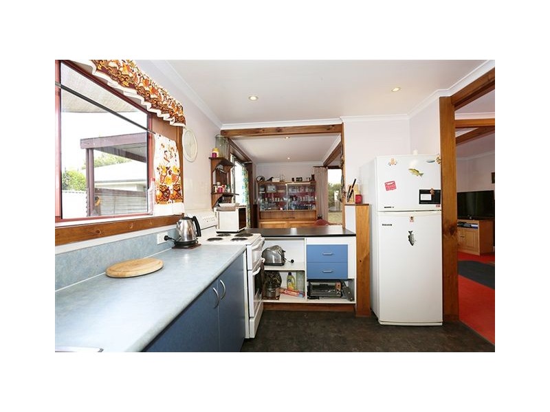 2b Church St, Cressy TAS 7302