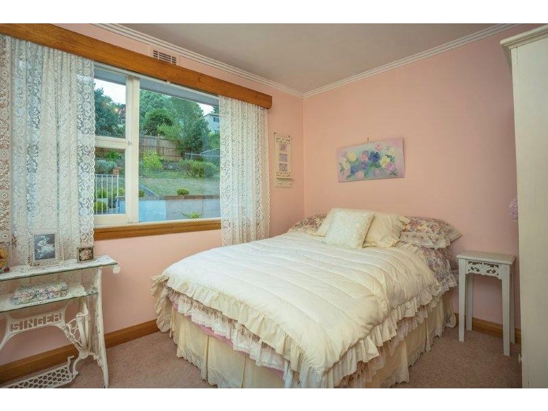2 Garden Grove, South Launceston TAS 7249