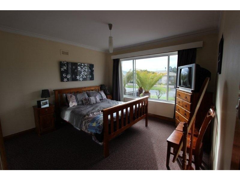 24 Alma Street, Youngtown TAS 7249