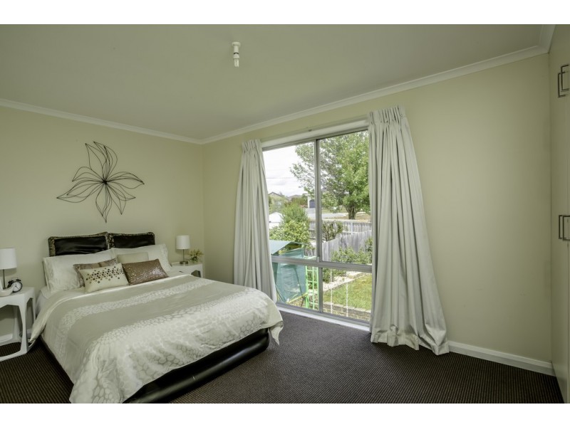 4 Ronald Place, Norwood TAS 7250