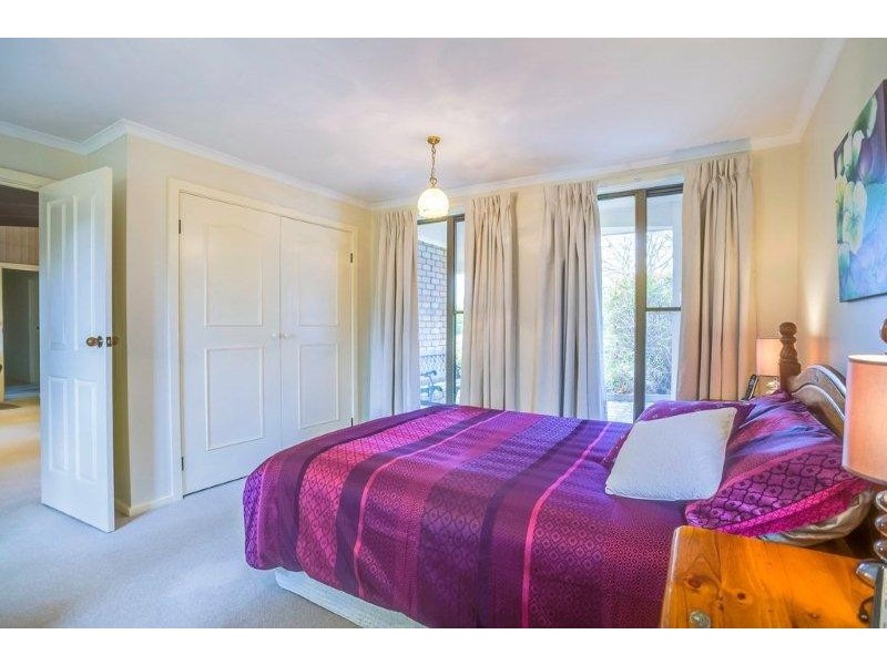 10 Christine Avenue, Devon Hills TAS 7300