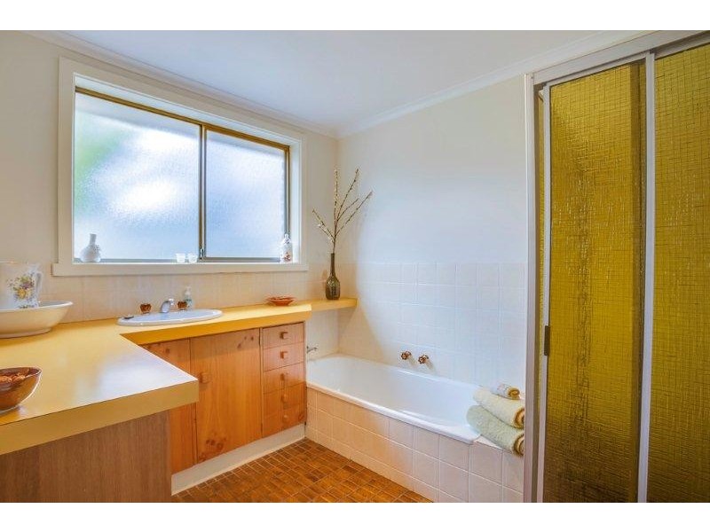 10 Christine Avenue, Devon Hills TAS 7300