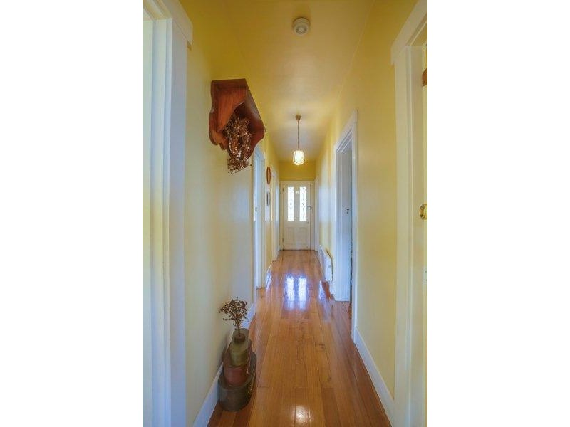 34 Tompsons Lane, Newnham TAS 7248