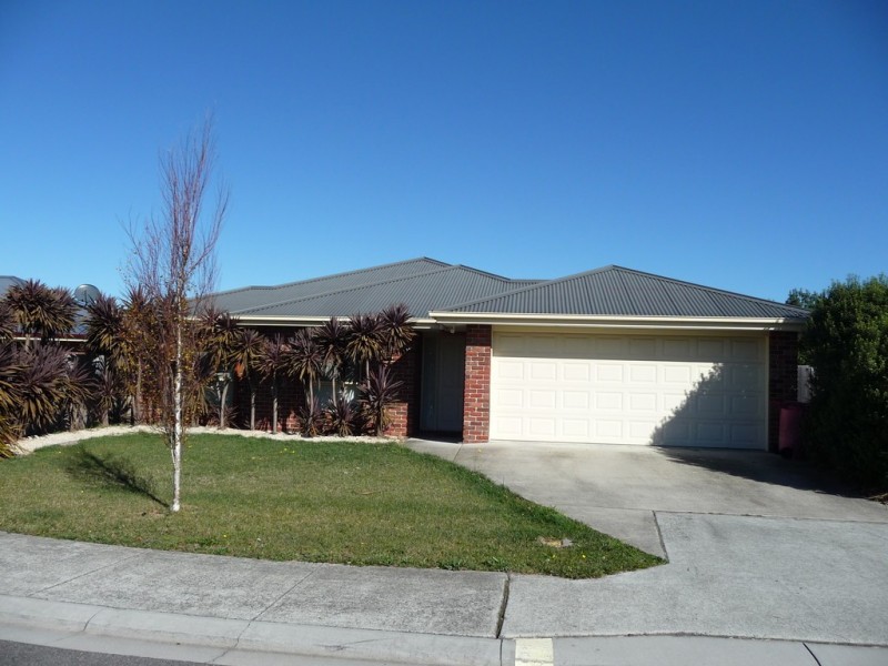 8 Pocket Place, Newnham TAS 7248