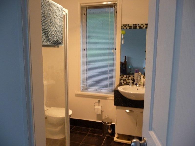 8 Pocket Place, Newnham TAS 7248