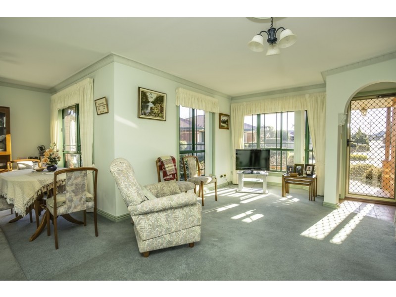 4/8 Holstun Place, Riverside TAS 7250