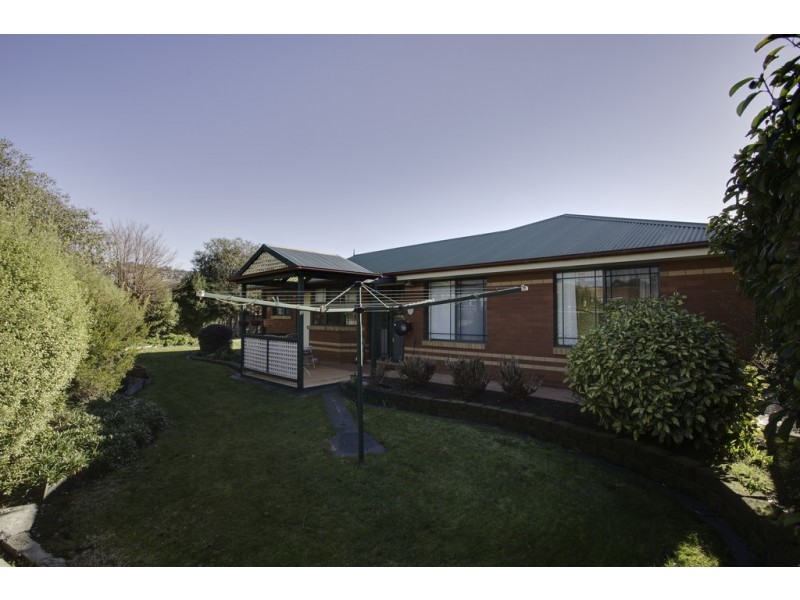 4/8 Holstun Place, Riverside TAS 7250