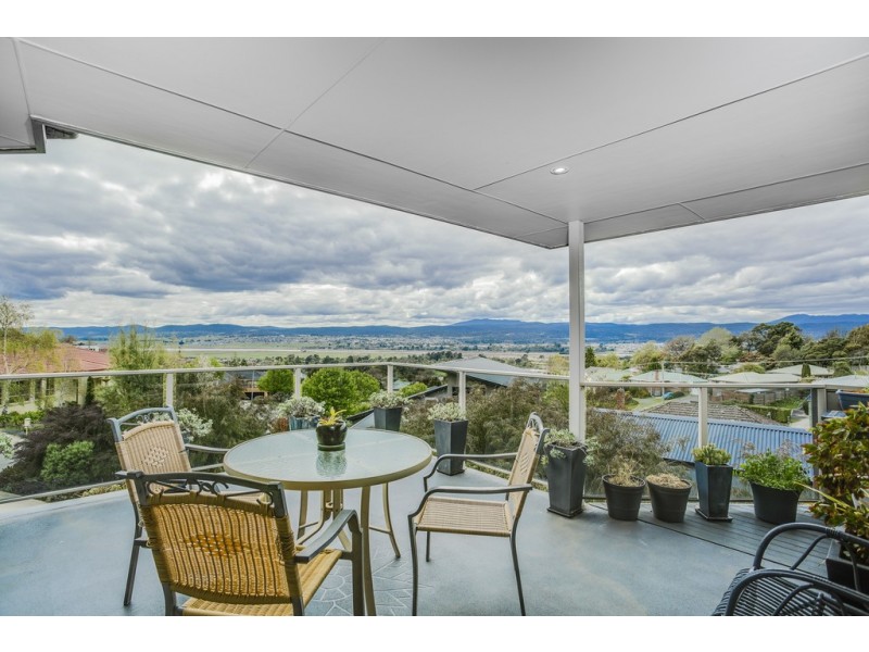 1 Chevron Place, Riverside TAS 7250