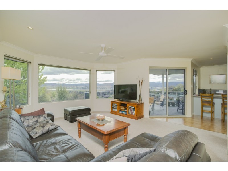1 Chevron Place, Riverside TAS 7250
