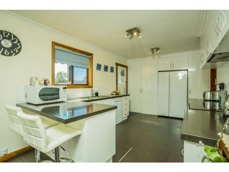 26 Tompsons Lane, Newnham TAS 7248