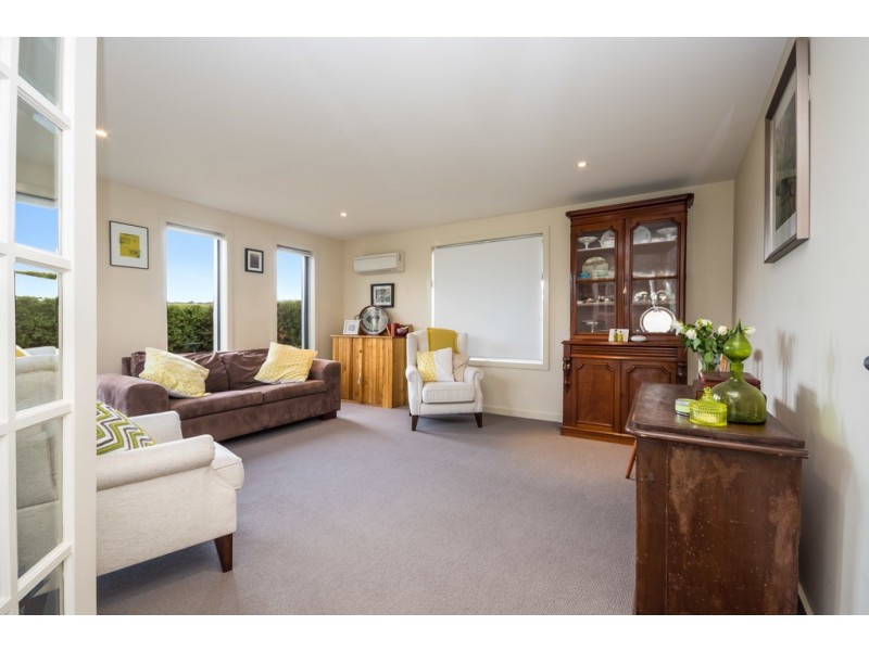 4 St James Close, Newstead TAS 7250