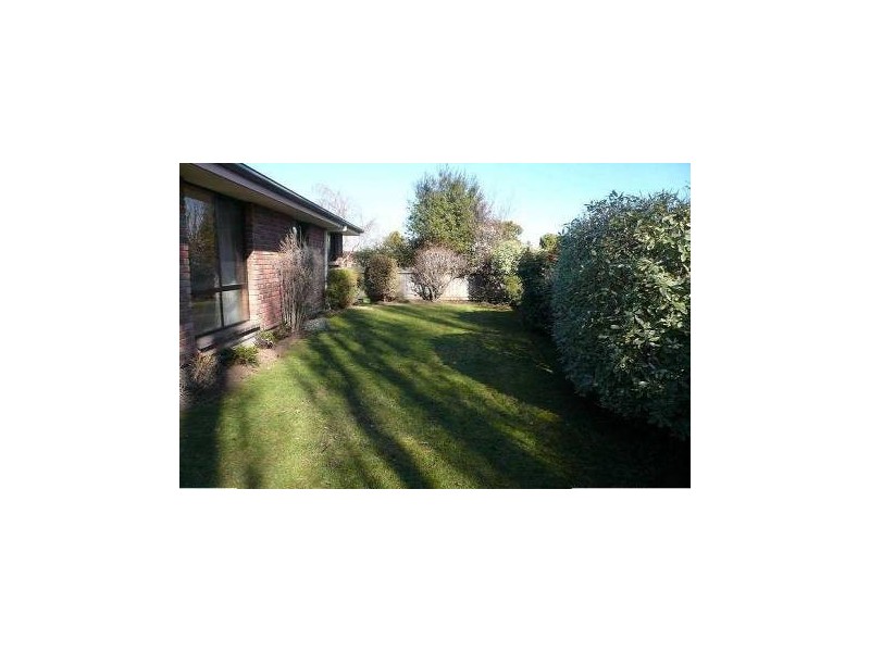 1/9 Norman Court, Newnham TAS 7248