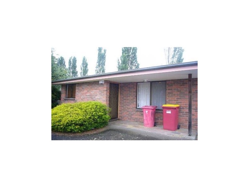 1/9 Norman Court, Newnham TAS 7248