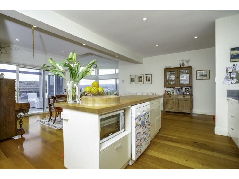 11 Riverdale Grove, Newstead TAS 7250