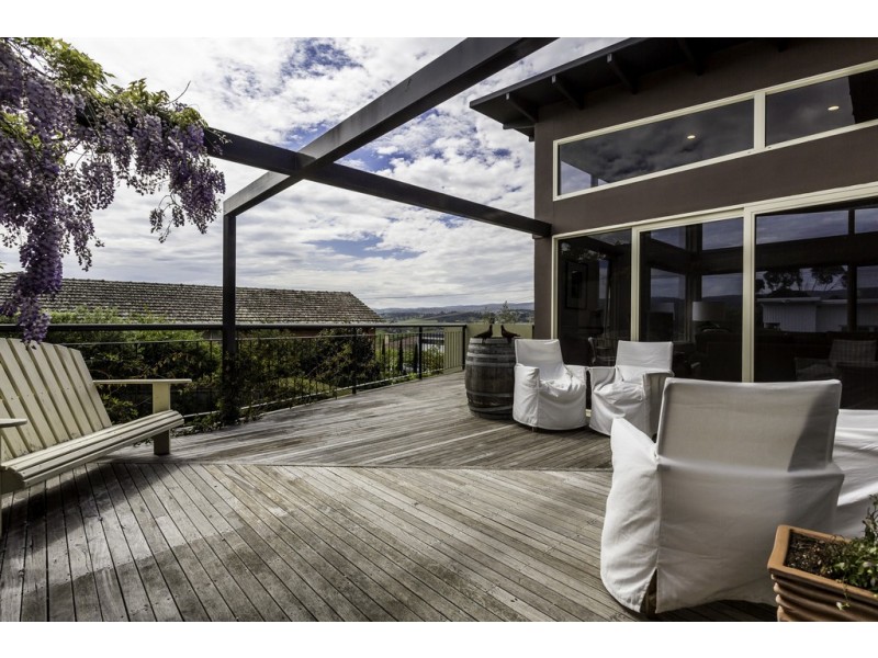 11 Riverdale Grove, Newstead TAS 7250
