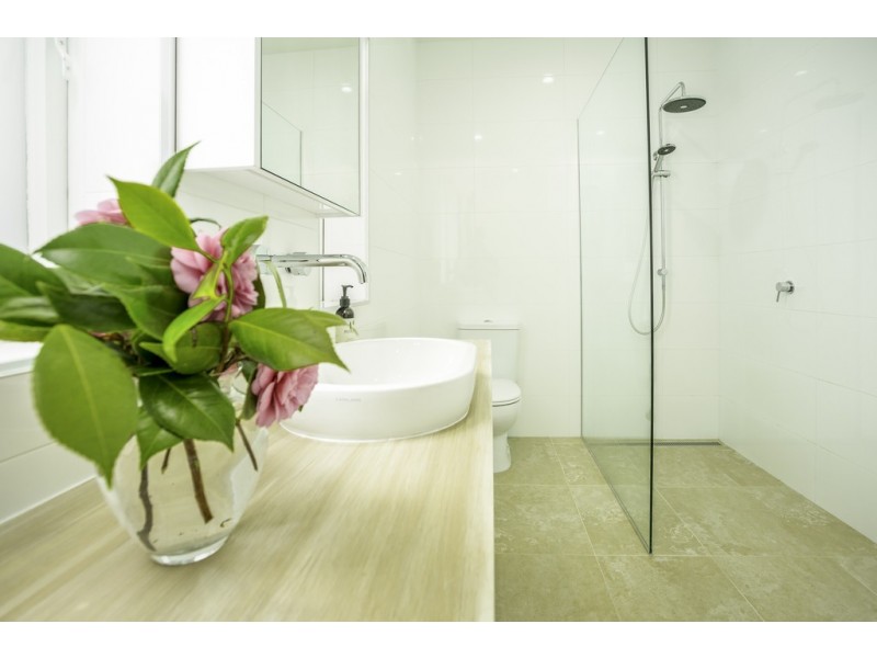 11 Riverdale Grove, Newstead TAS 7250