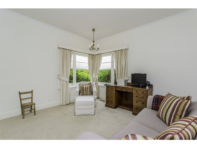 11 Riverdale Grove, Newstead TAS 7250