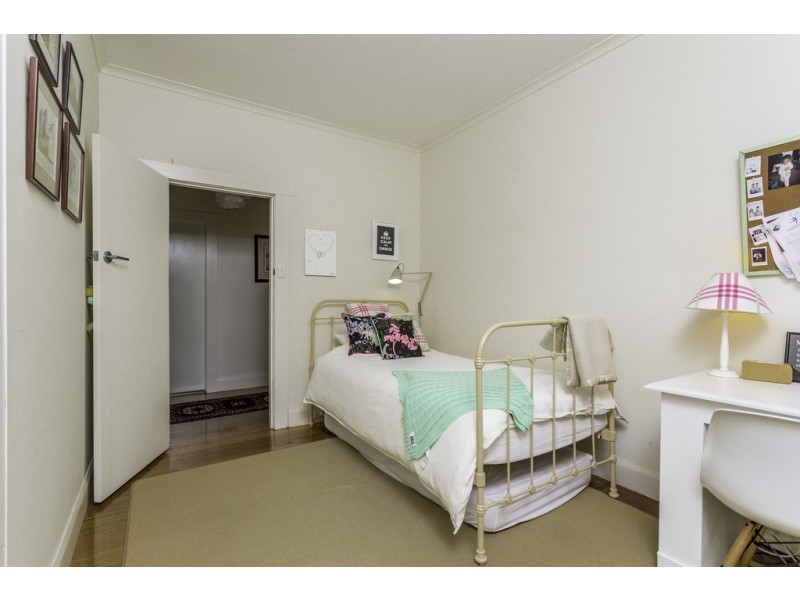 11 Riverdale Grove, Newstead TAS 7250