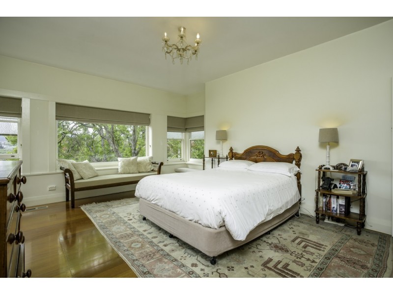 11 Riverdale Grove, Newstead TAS 7250