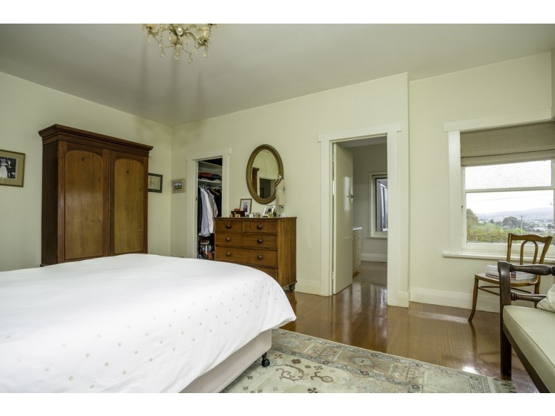 11 Riverdale Grove, Newstead TAS 7250