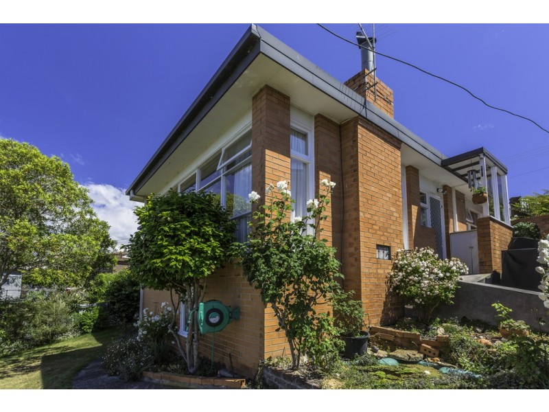 17 Nichols Street, Kings Meadows TAS 7249