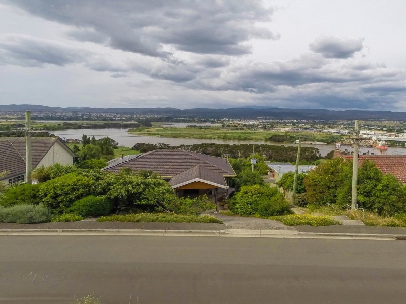 67 Forest Road, Trevallyn TAS 7250