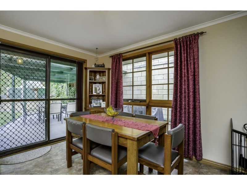 25 Parklands Parade, Newnham TAS 7248