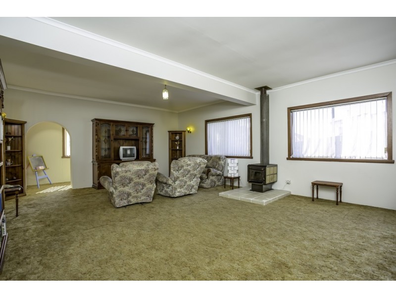 14 Victoria Street, Youngtown TAS 7249