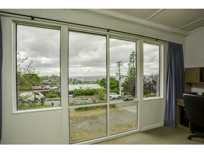 11 Coniston Place, Trevallyn TAS 7250