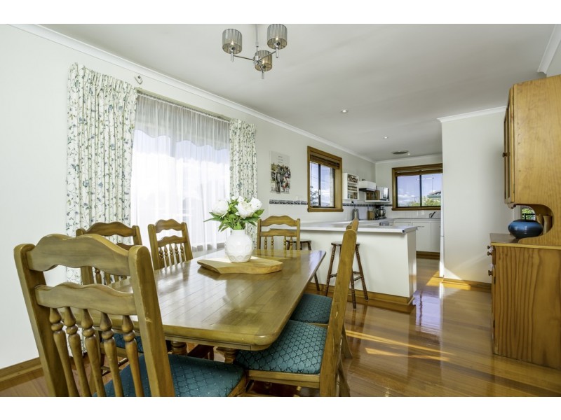 2 Downing St, Riverside TAS 7250