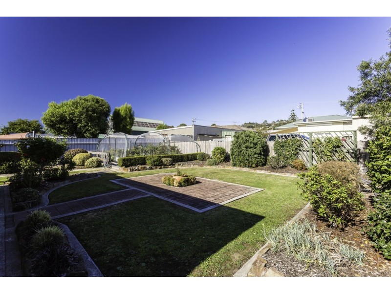 2 Downing St, Riverside TAS 7250