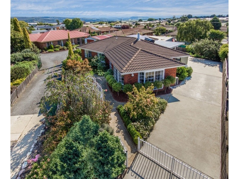 45 Rothesay Close, Newnham TAS 7248