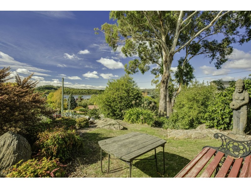 11 Old Coach Road, Gravelly Beach TAS 7276