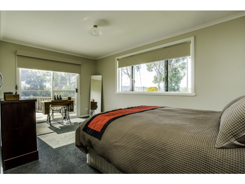11 Old Coach Road, Gravelly Beach TAS 7276