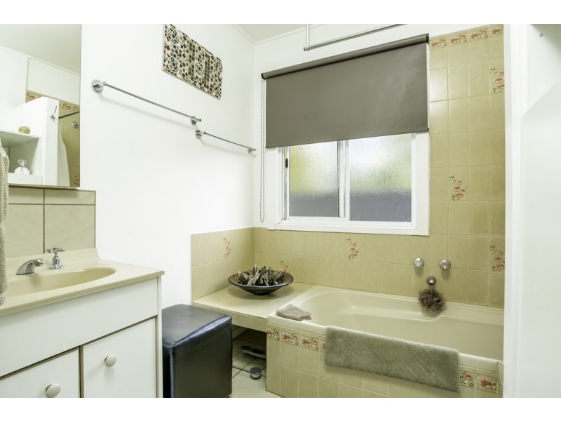 11 Old Coach Road, Gravelly Beach TAS 7276
