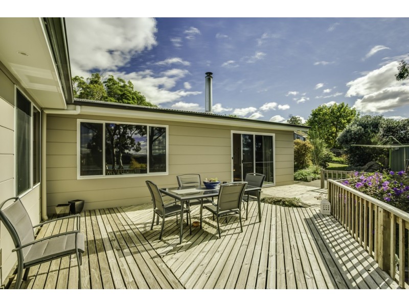 11 Old Coach Road, Gravelly Beach TAS 7276