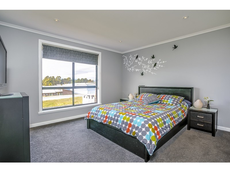 4 Jasmine Crt, Prospect TAS 7250