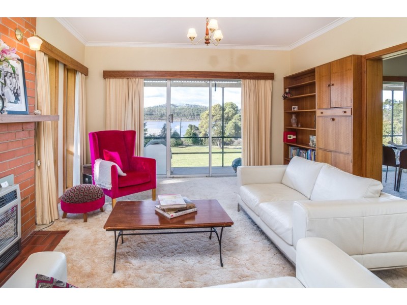 76 Gravelly Beach Rd, Blackwall TAS 7275