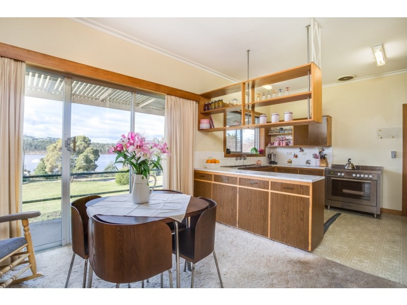 76 Gravelly Beach Rd, Blackwall TAS 7275