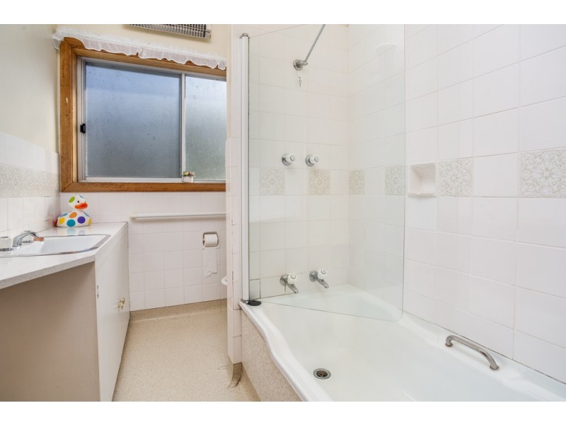 76 Gravelly Beach Rd, Blackwall TAS 7275