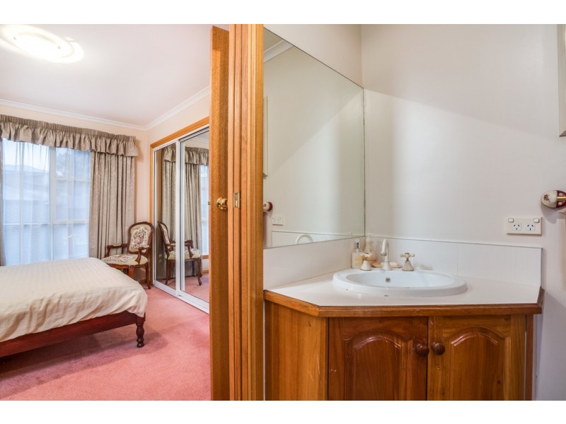 52 Cambridge St, West Launceston TAS 7250