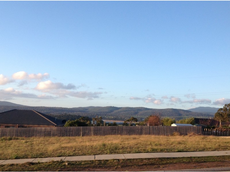 2 Triglia Crt, Legana TAS 7277