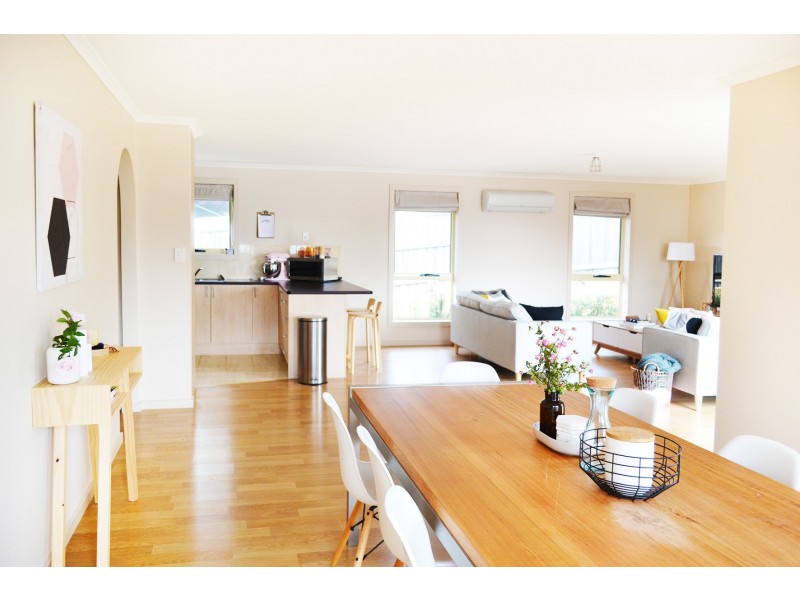 2/4 Gosling Grove, Legana TAS 7277