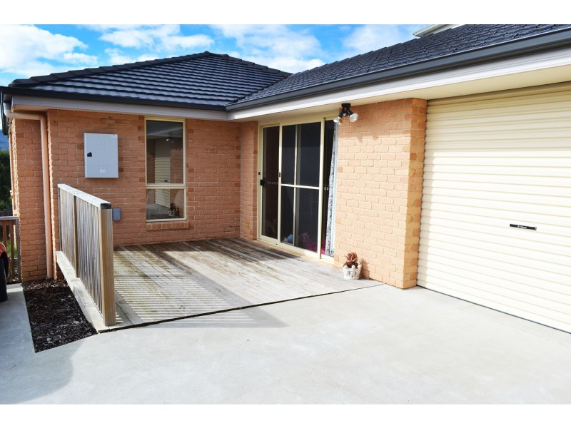 2/4 Gosling Grove, Legana TAS 7277