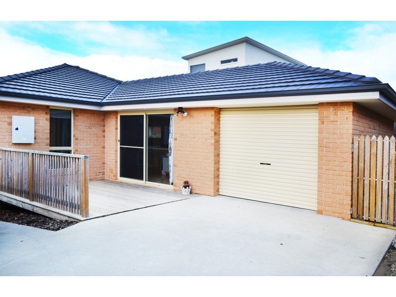 2/4 Gosling Grove, Legana TAS 7277