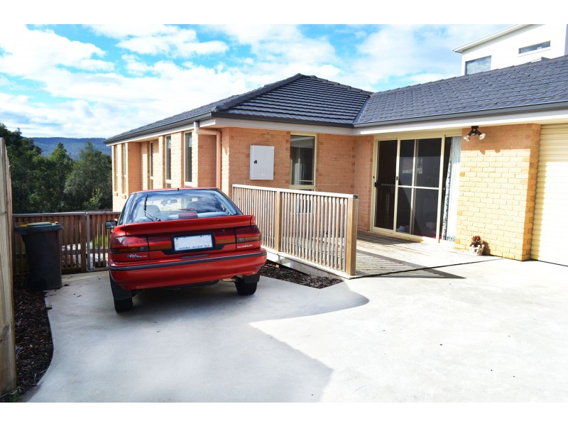 2/4 Gosling Grove, Legana TAS 7277
